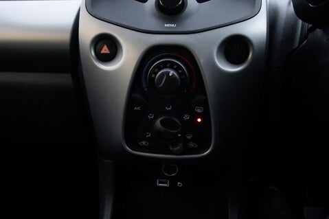 Toyota Aygo VVT-I X-PLAY 29