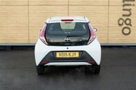 Toyota Aygo VVT-I X-PLAY 8