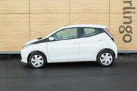 Toyota Aygo VVT-I X-PLAY 16