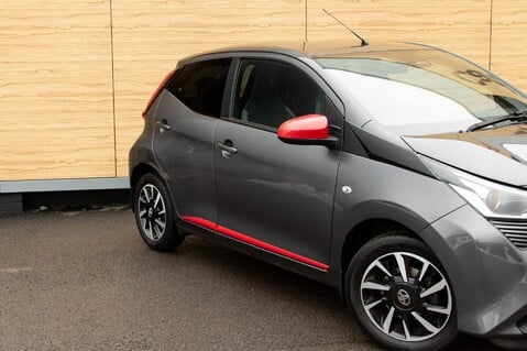 Toyota Aygo VVT-I X-TREND X-SHIFT TSS 9