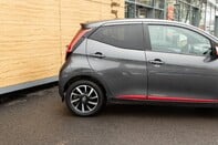 Toyota Aygo VVT-I X-TREND X-SHIFT TSS 11