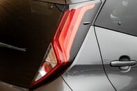 Toyota Aygo VVT-I X-TREND X-SHIFT TSS 6