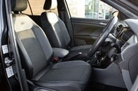 Volkswagen T-Cross R-LINE TSI DSG 33