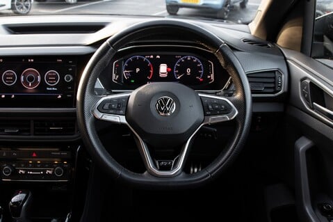 Volkswagen T-Cross R-LINE TSI DSG 23