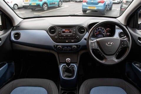 Hyundai i10 PREMIUM SE 14