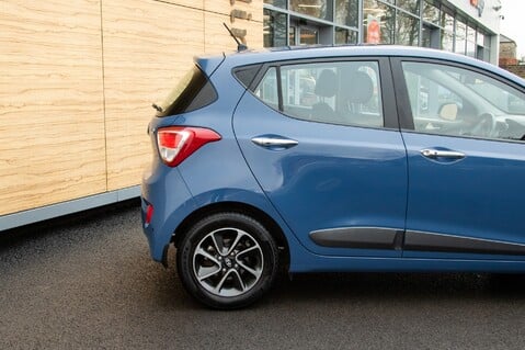 Hyundai i10 PREMIUM SE 12