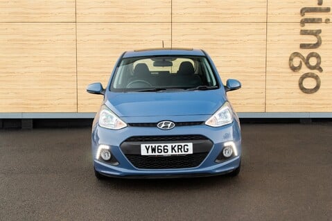 Hyundai i10 PREMIUM SE 8