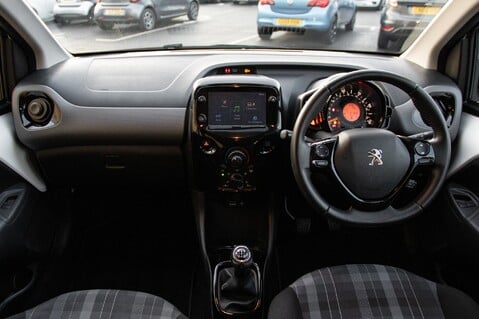 Peugeot 108 ALLURE 13