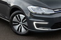 Volkswagen Golf E-GOLF 3