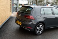 Volkswagen Golf E-GOLF 10