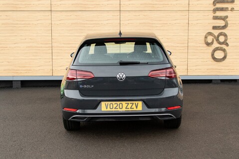 Volkswagen Golf E-GOLF 8