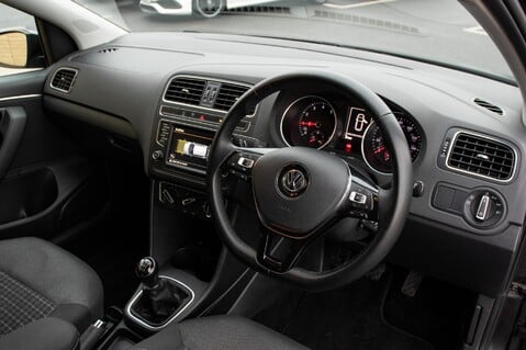 Volkswagen Polo SEL TSI 5