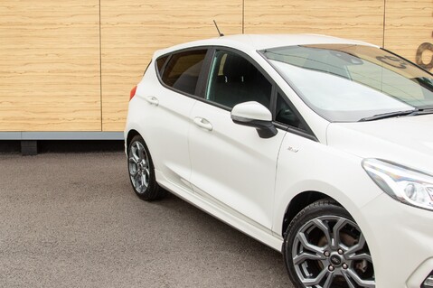 Ford Fiesta ST-LINE EDITION MHEV 9