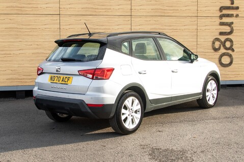 SEAT Arona TSI SE TECHNOLOGY 4