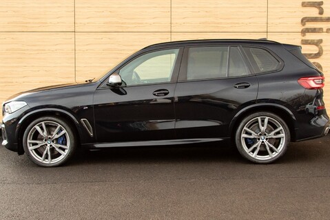 BMW X5 M50D 16