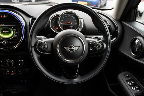 Mini Clubman COOPER BLACK 22