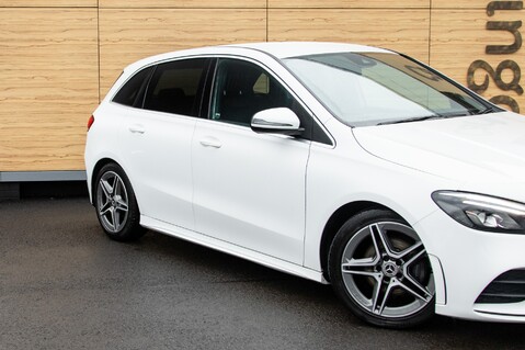 Mercedes-Benz B Class B 180 AMG LINE 9