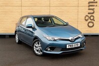 Toyota Auris VVT-I ICON 1