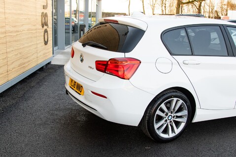 BMW 1 Series 118D SPORT 10