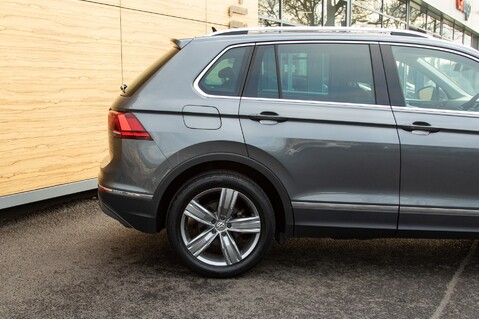 Volkswagen Tiguan SEL TDI BLUEMOTION TECHNOLOGY DSG 11