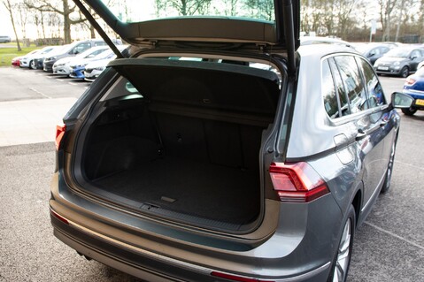 Volkswagen Tiguan SEL TDI BLUEMOTION TECHNOLOGY DSG 39