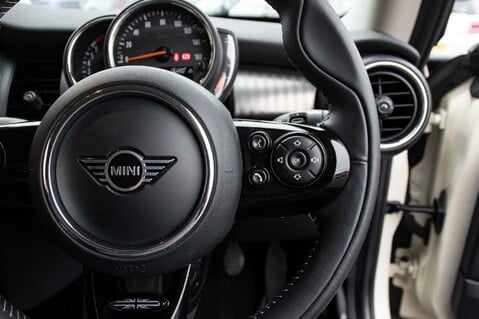 Mini Hatch COOPER EXCLUSIVE 22