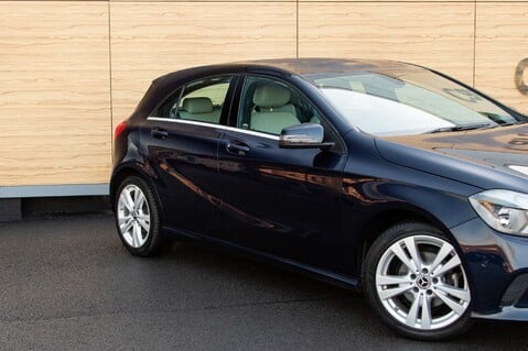 Mercedes-Benz A Class A 180 D SPORT EXECUTIVE 9