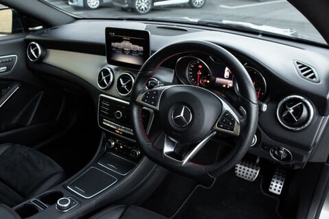 Mercedes-Benz CLA Class CLA 220 D AMG LINE NIGHT EDITION PLUS 5