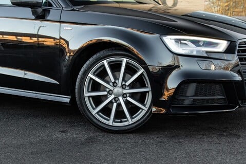 Audi A3 SPORTBACK TFSI BLACK EDITION 2