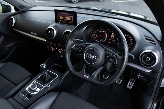 Audi A3 SPORTBACK TFSI BLACK EDITION