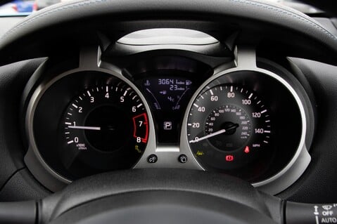 Nissan Juke TEKNA XTRONIC 12