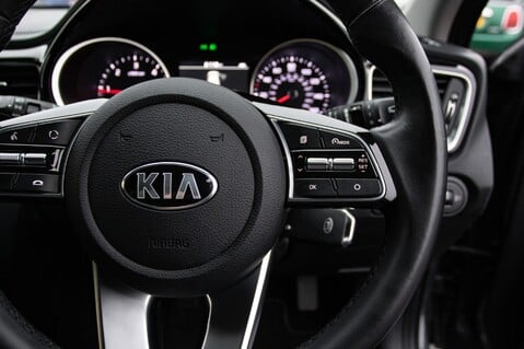 Kia Ceed CRDI 3 ISG 22