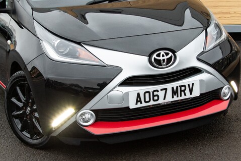 Toyota Aygo VVT-I X-PRESS X-SHIFT 14