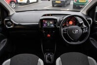 Toyota Aygo VVT-I X-PRESS X-SHIFT 13