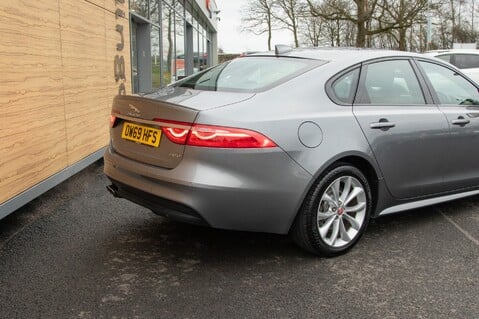 Jaguar XF D R-SPORT 10