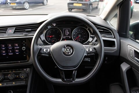 Volkswagen Touran SE FAMILY TDI BLUEMOTION TECHNOLOGY 23