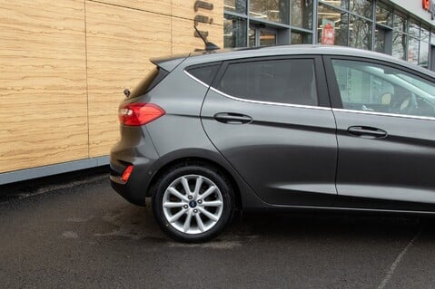 Ford Fiesta TITANIUM 11