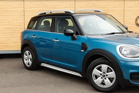 Mini Countryman COOPER CLASSIC 9