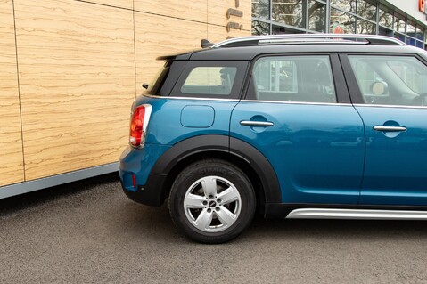 Mini Countryman COOPER CLASSIC 11