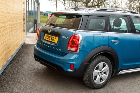 Mini Countryman COOPER CLASSIC 10