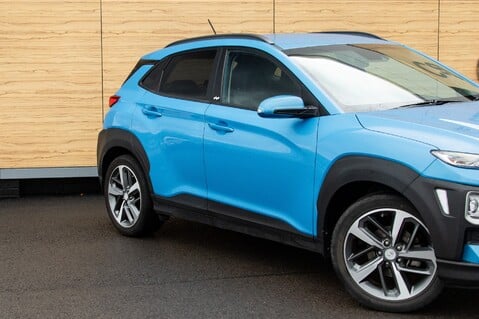 Hyundai KONA T-GDI PLAY 9