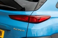 Hyundai KONA T-GDI PLAY 6