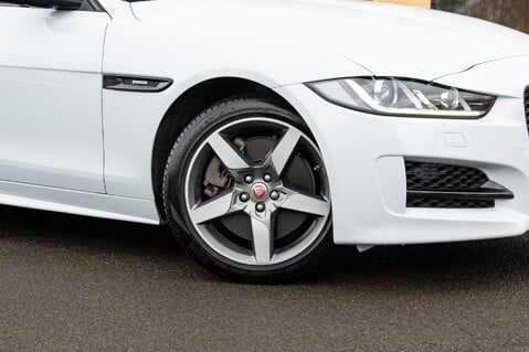 Jaguar XE R-SPORT INGENIUM AWD 2