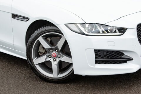 Jaguar XE R-SPORT INGENIUM AWD 3