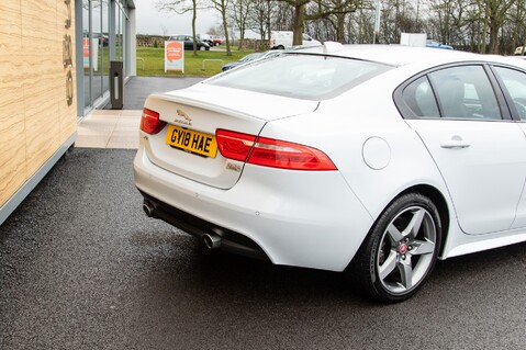 Jaguar XE R-SPORT INGENIUM AWD 10