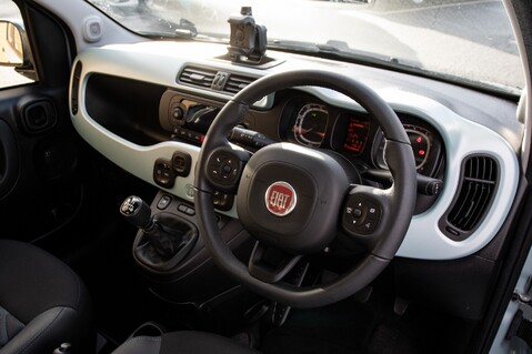 Fiat Panda CITY CROSS MHEV 5