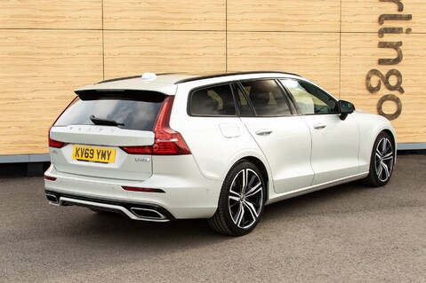 Volvo V60 D4 R-DESIGN PLUS 4