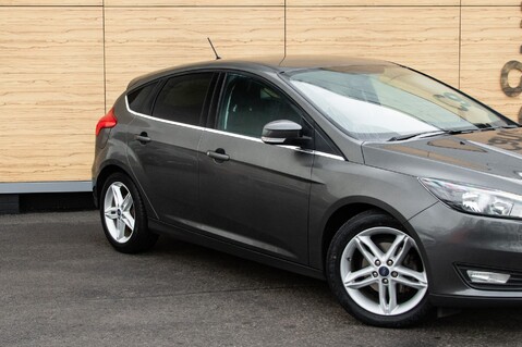 Ford Focus ZETEC EDITION 9