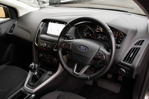 Ford Focus ZETEC EDITION 5