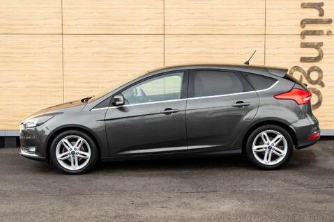 Ford Focus ZETEC EDITION 16